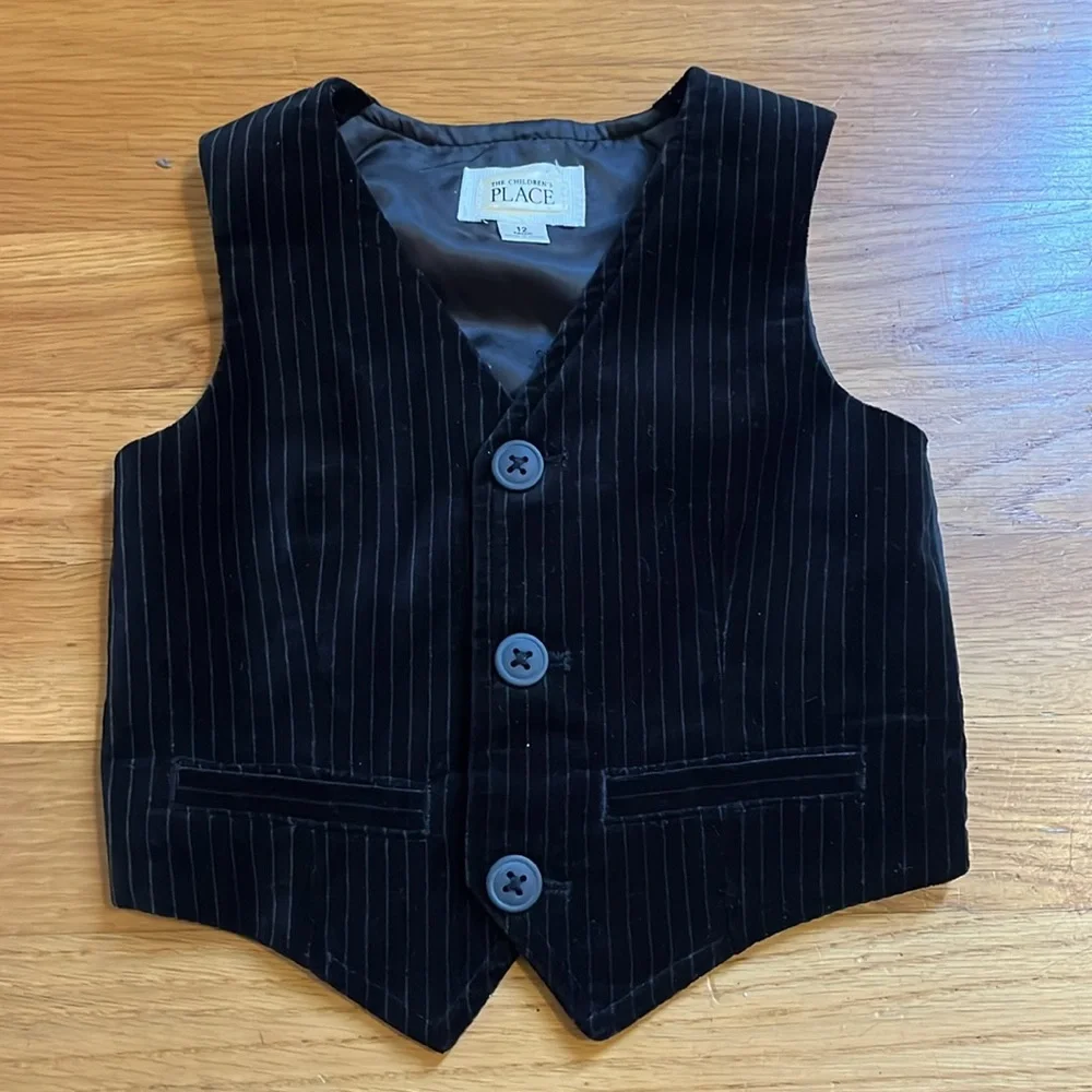 Black Pinstripe vest and hat set - Picture 2 of 8